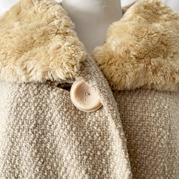 Vintage 1960s Swing Coat, Big Buttons, Retro Mod 60s Winter Jacket, Medium - Picture 3 of 9